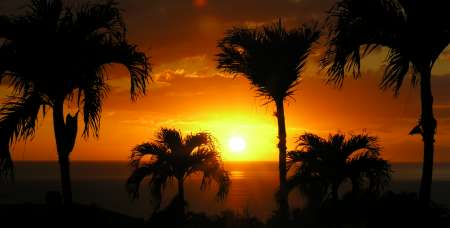 Images/img-house-sunset 1070-211.jpg